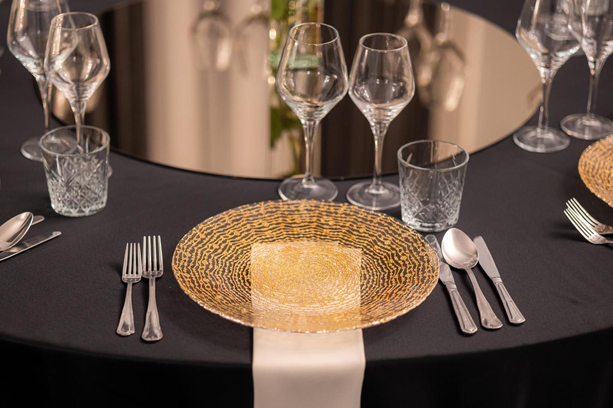 Hotel Brilliant Meses Zalau Bagian luar foto